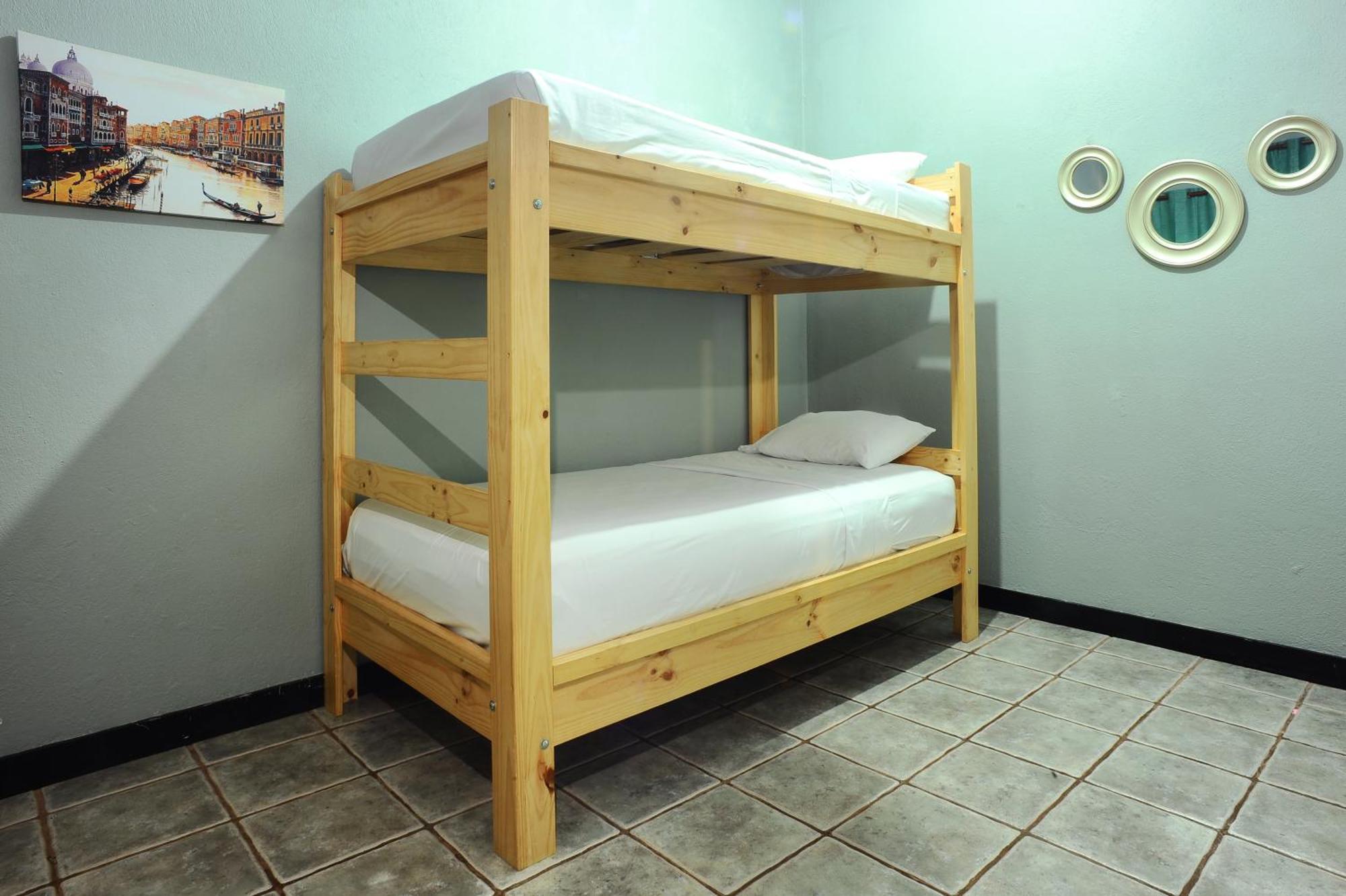 Private Fully Furnished Home At Wide Mouth Frog Hostel Quepos Eksteriør billede