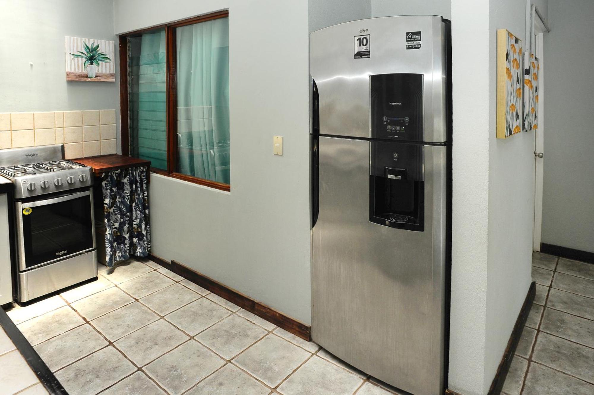 Private Fully Furnished Home At Wide Mouth Frog Hostel Quepos Eksteriør billede